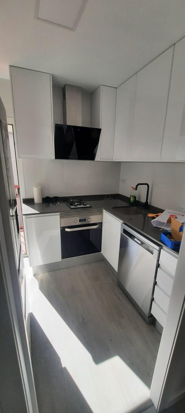 Cocina reformada en piso de Barcelona